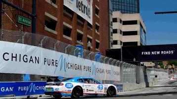 Pair of Solid Top-Fives for TeamSLR in Detroit Race No. 2